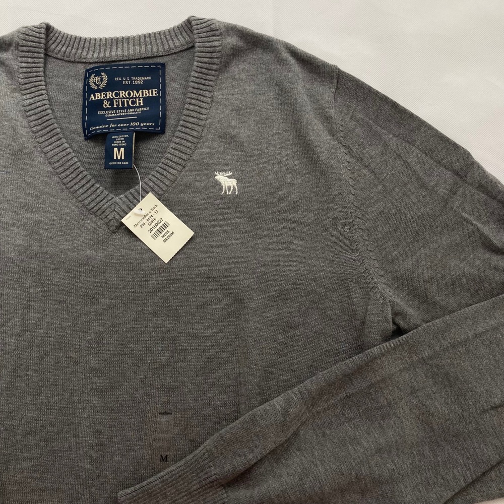 Abercrombie & Fitch Cotton Sweater Mens Medium Gray V-Neck Moose Logo Y2K NWT